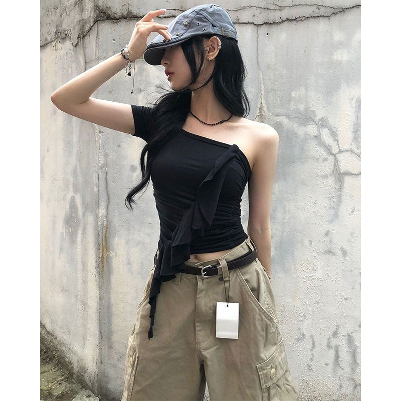 Off Ruffle T