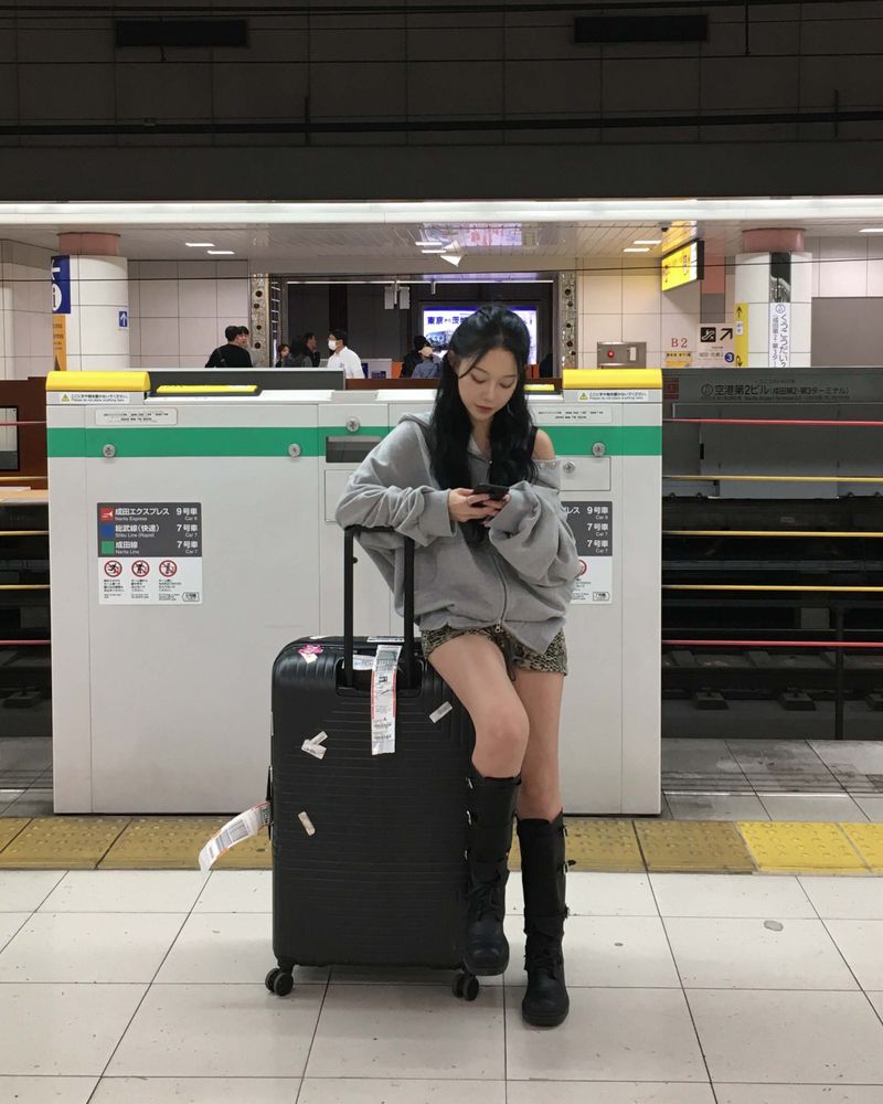 Python eyelet shorts
