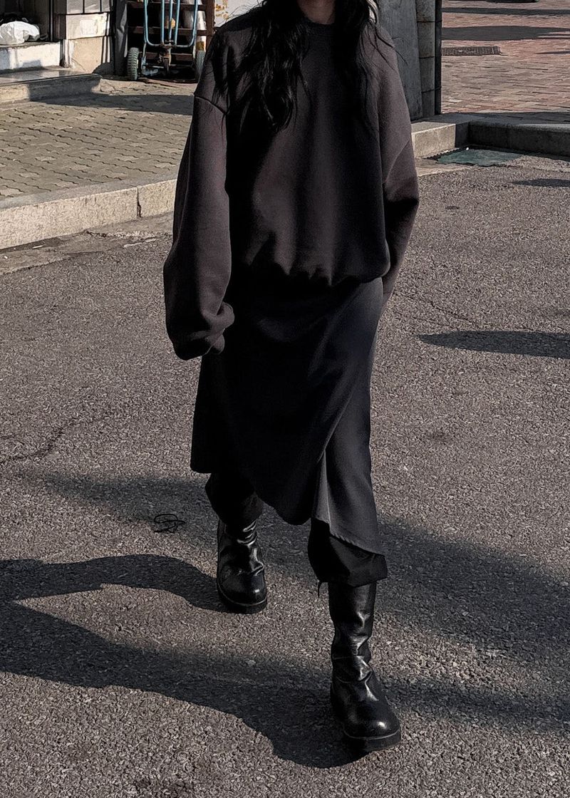  EDGE SLIT SKIRT