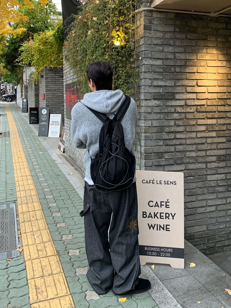 カッテイルケーブルフードニットジップアップ