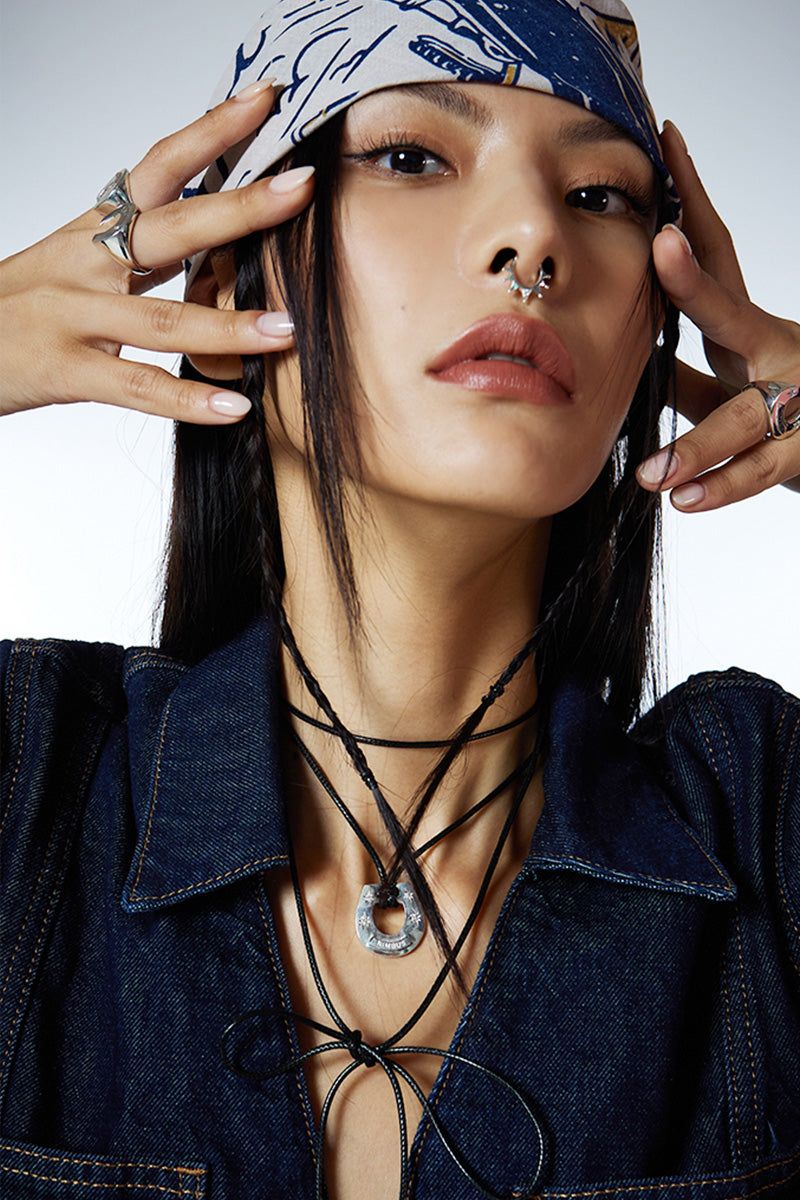 Sparkle Horseshoe Leather Necklace(BK)