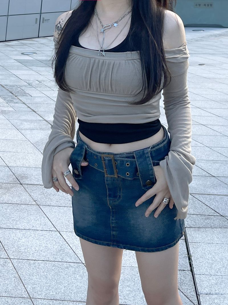 airy Off-Shoulder Shirring Long sleeve