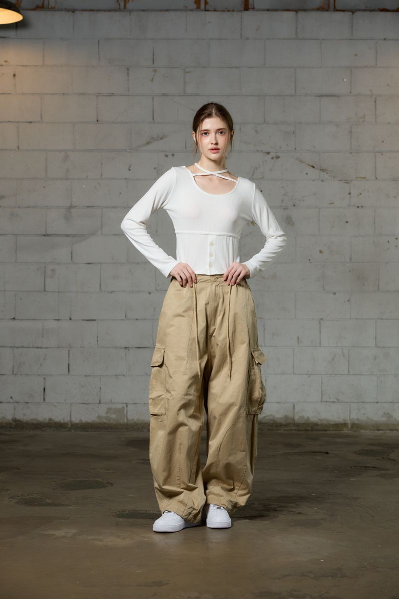 ARO WIDE CAGO PANTS / BIEGE
