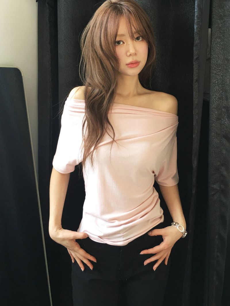 nobiyaka(ノビヤカ)の「Poki drape Top(Tops)」