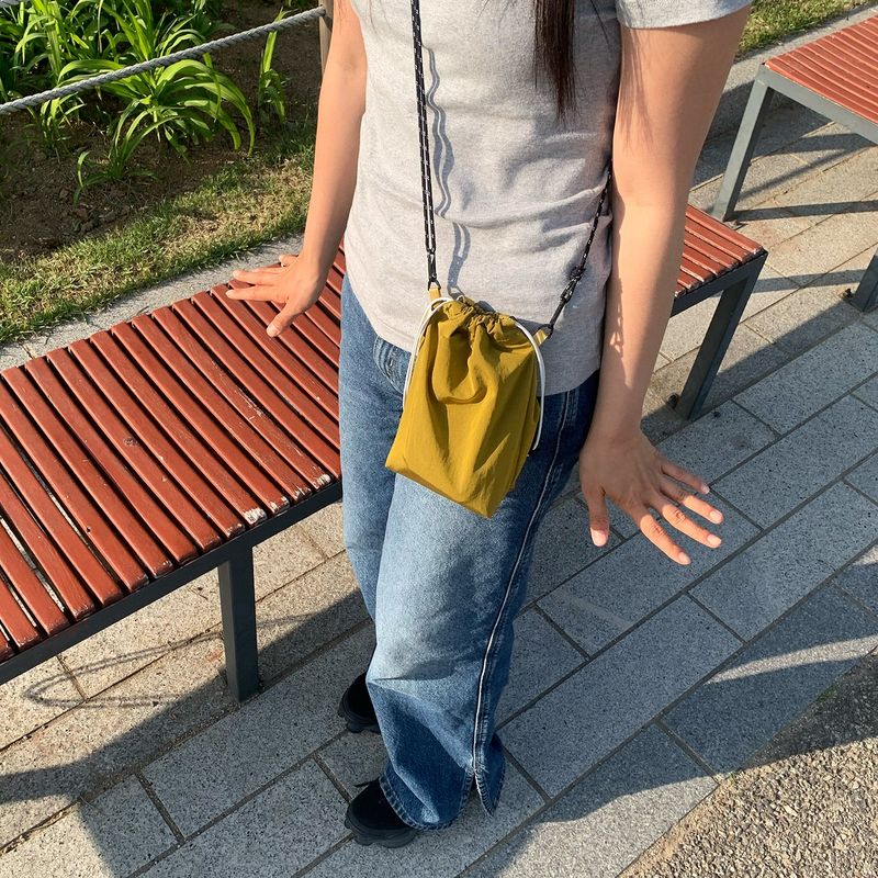 Nylon pouch bag - BLUE / MUSTARD
