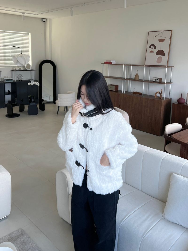 Coco Duffle High-Neck Short Fur Jacket