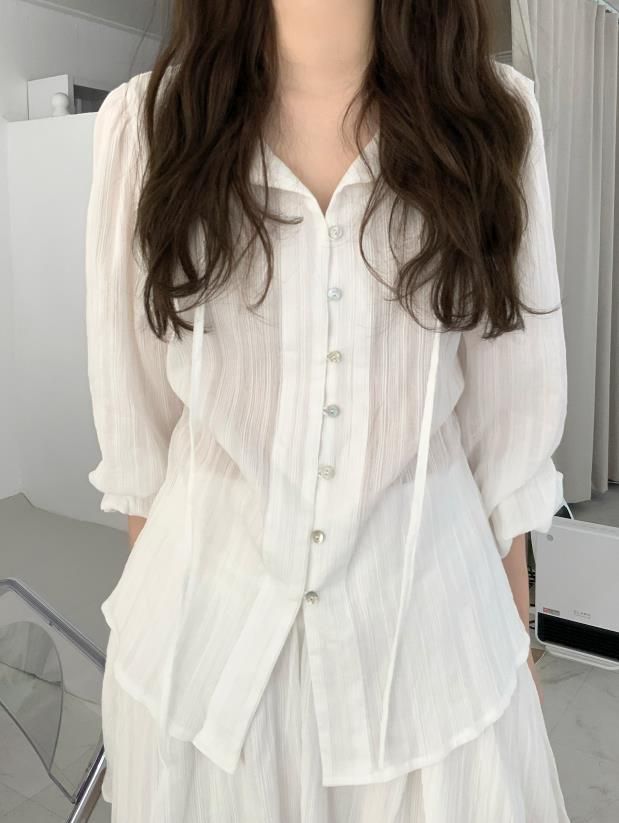 Adorable blouse (2 colors)