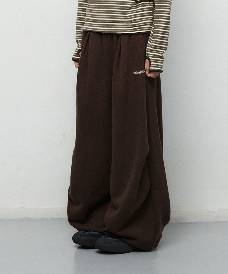 mahagrid（マハグリッド）の「ツータック ワイド スウェット パンツ_ブラウン（パンツ）」