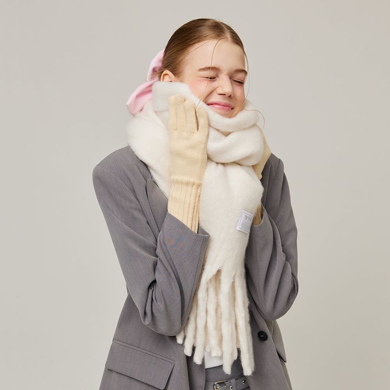 Baisc Big Muffler _ Ivory