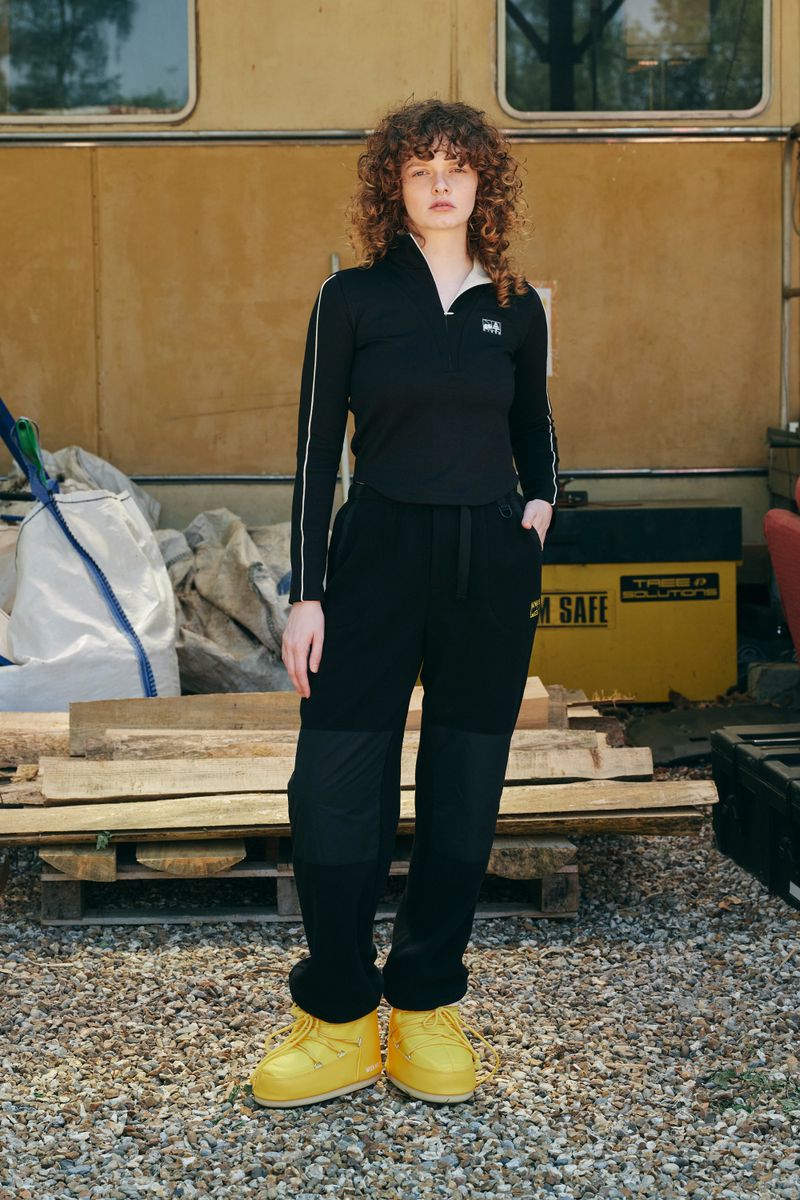 COLOR POINT HALF ZIP UP LONG SLEEVE [BLACK]