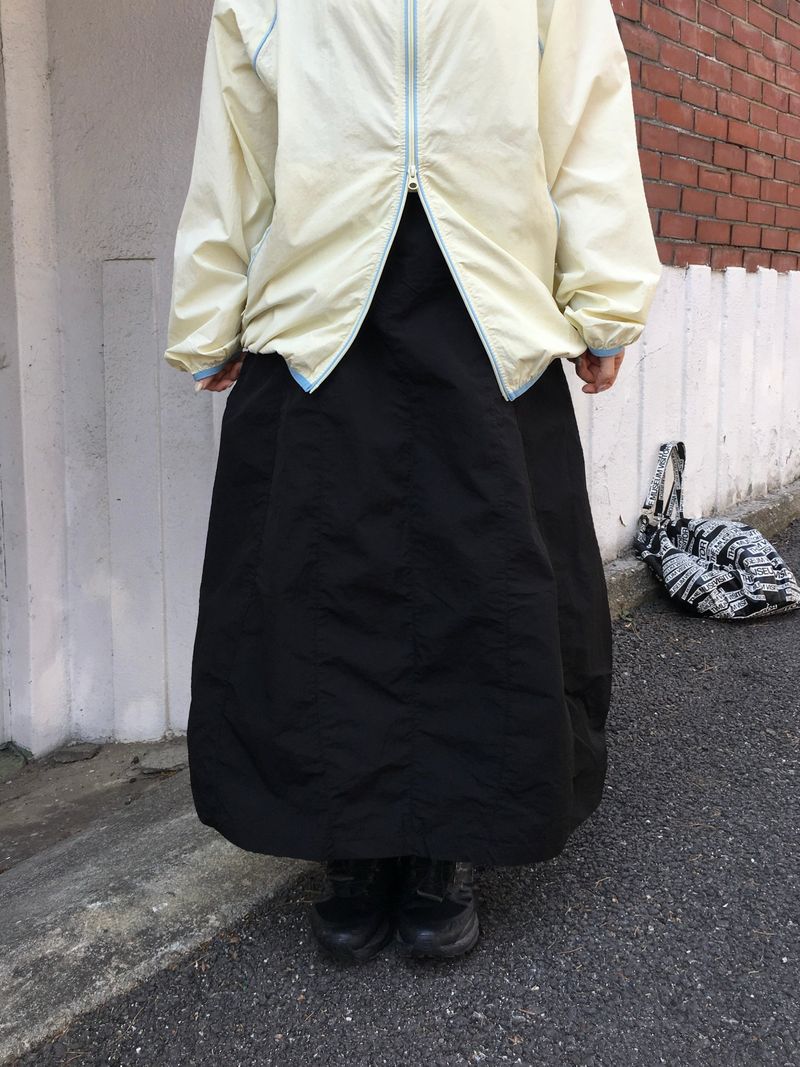 Windy Nylon Banding Long Skirt (3c)