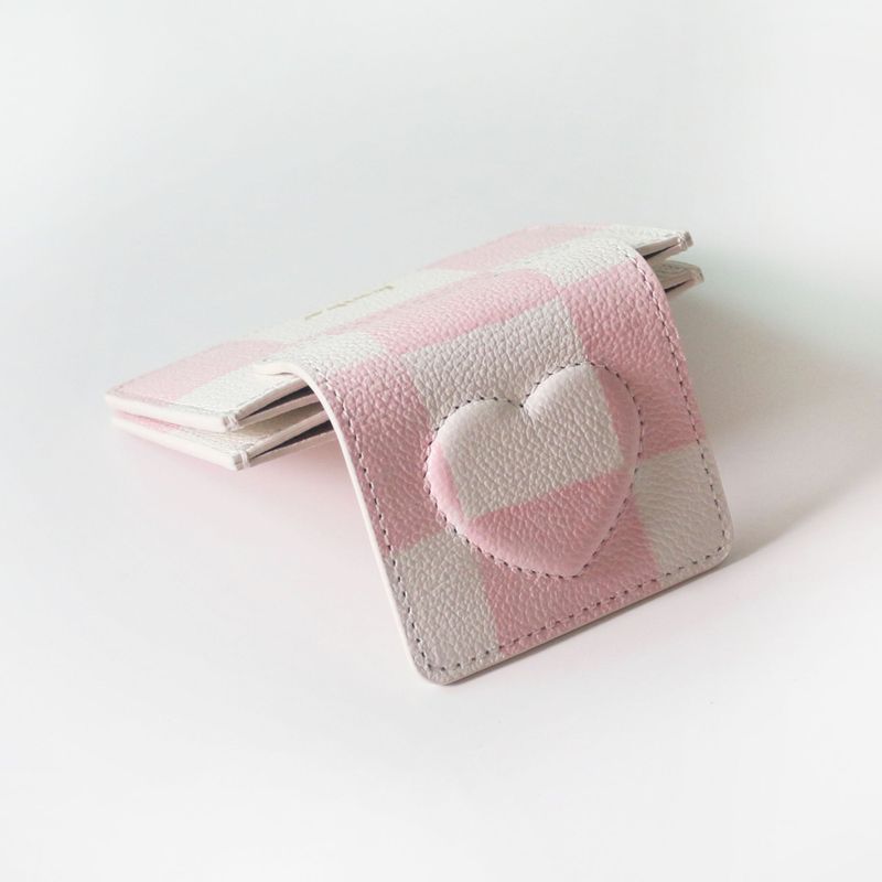 shape of' wallet - pink check