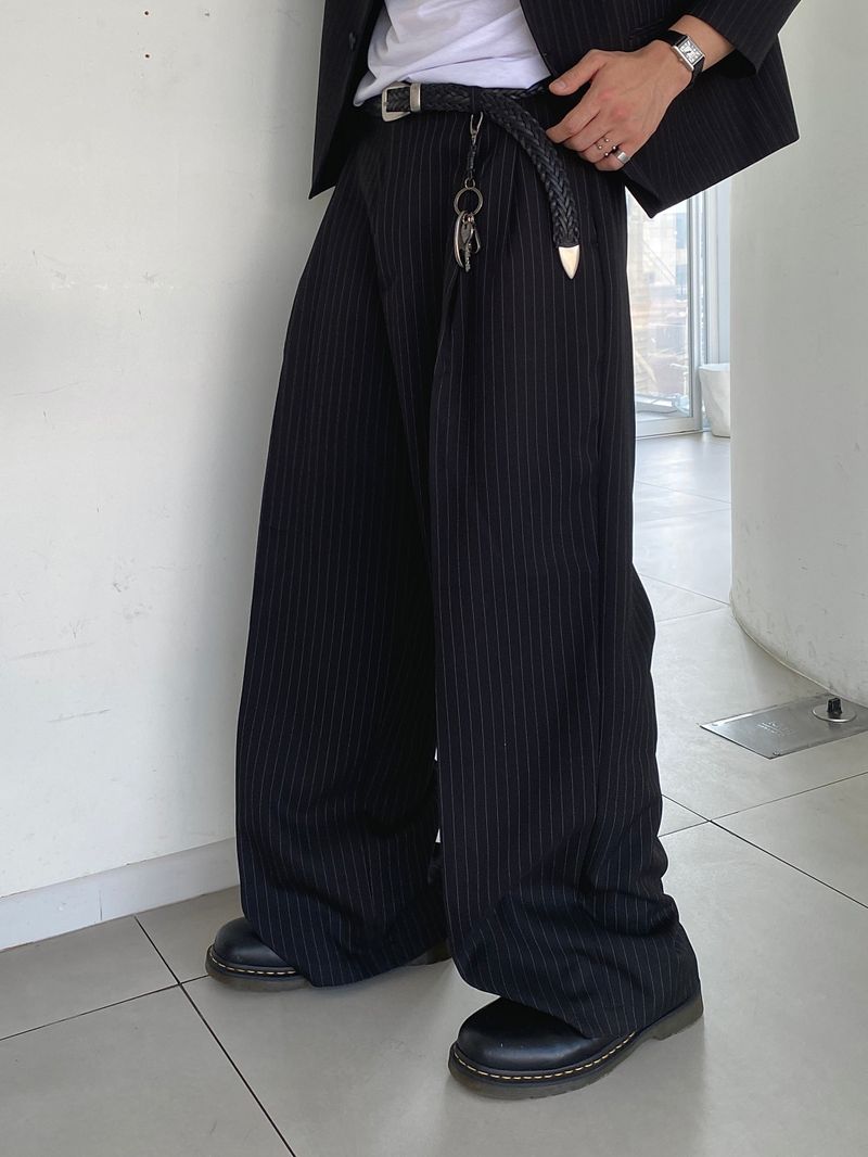 Allun Stripe Two-Tuck Slacks 2C