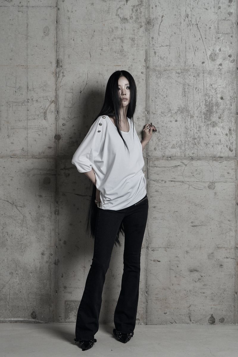 [label] metal button loose drape top WHITE