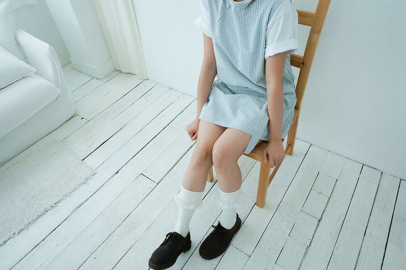 check button dress /white