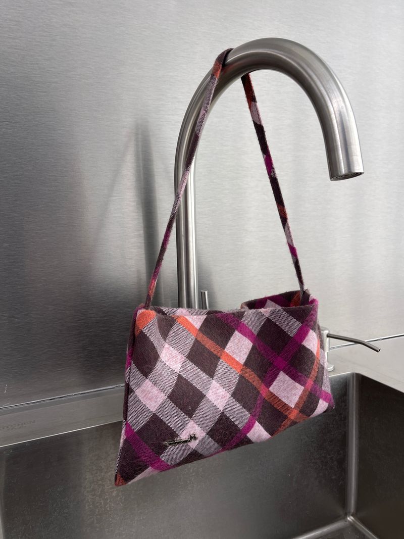 DEADSTOCK FABRIC SHOULDER BAG