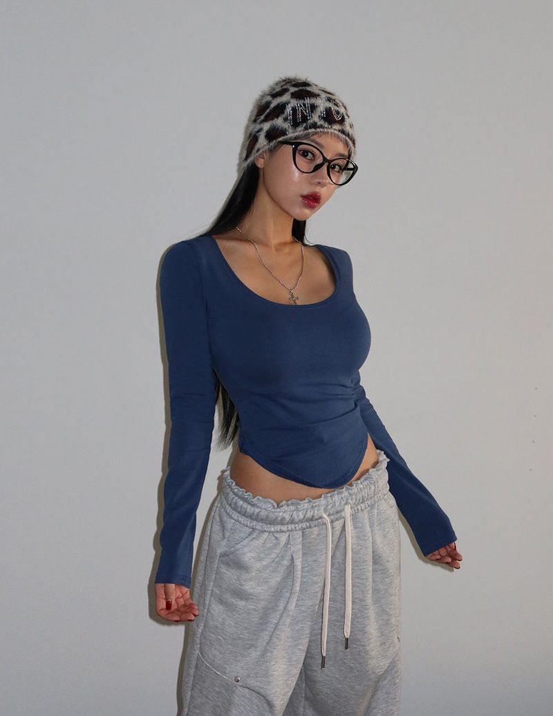 Delight-J(ディライトジェイ)の「Deep U-neck 5 colors Round Long-sleeved T-shirt(Tops)」