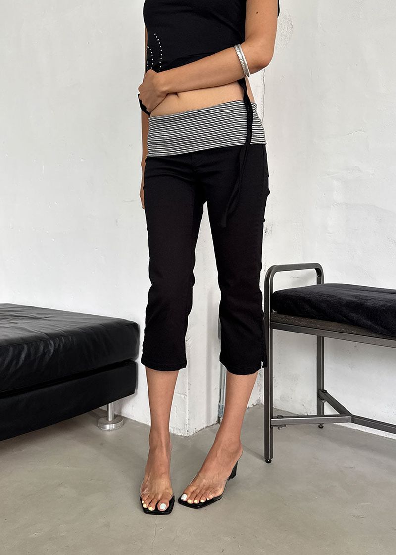 eon（イオエン）の「STRIPE FOLDING CAPRI PANTS（Pants）」