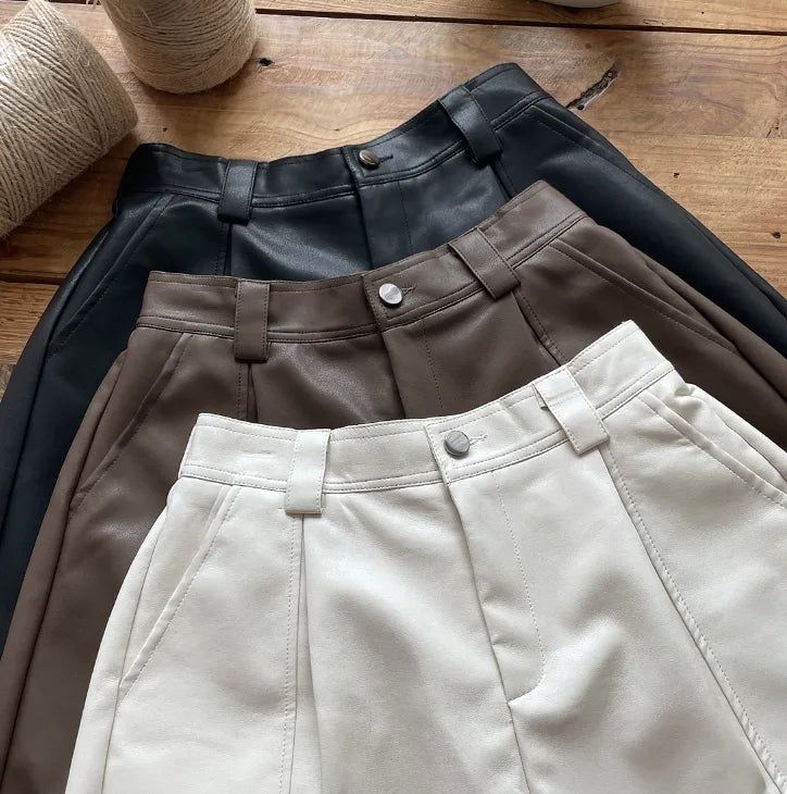 Rabl Leather Pintuck Banding Half Pants