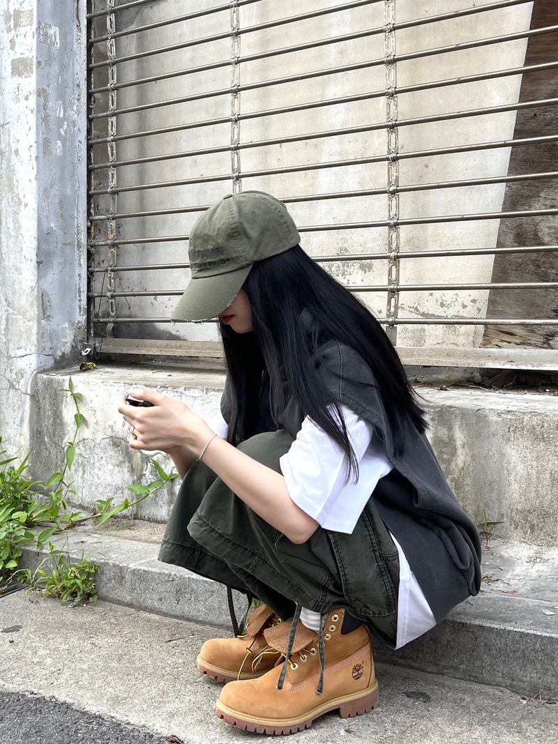 Leo Pigment Hooded Two-Way Vest