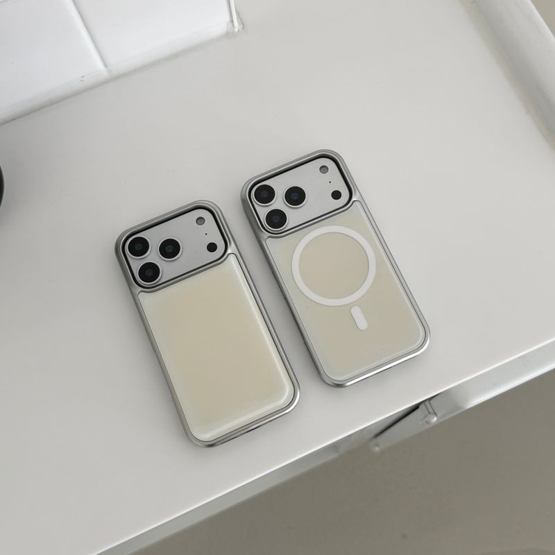 yellow silver MagSafe bumper case