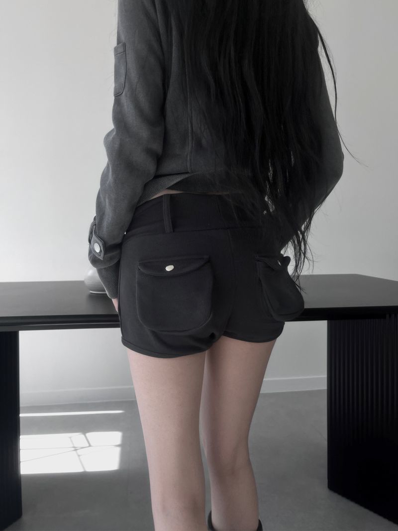 URBAN UNIQUE(アーバンユニーク)の「low-rise back pocket shorts(Pants)」