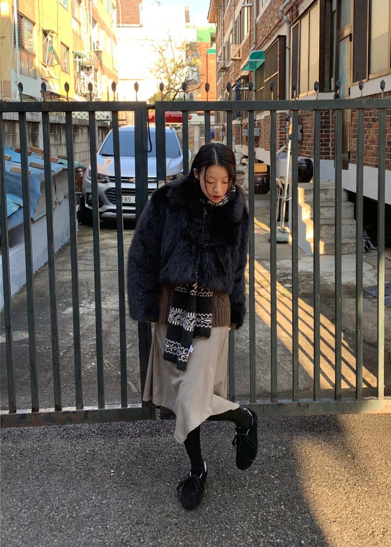  BLACK FUR CROP JACKET