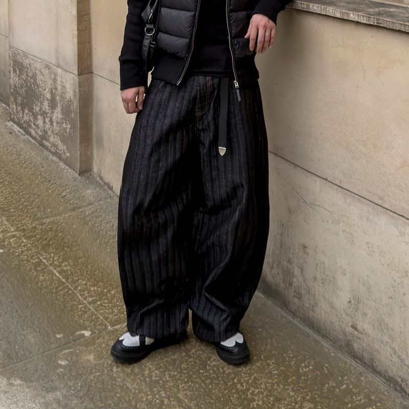 JIIGEUM（ジグム）の「Herringbone Curved Denim Pants（Pants）」