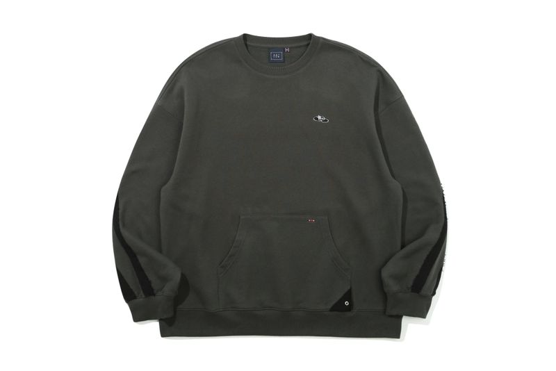 REVERSE LINE POCKET CREWNECK