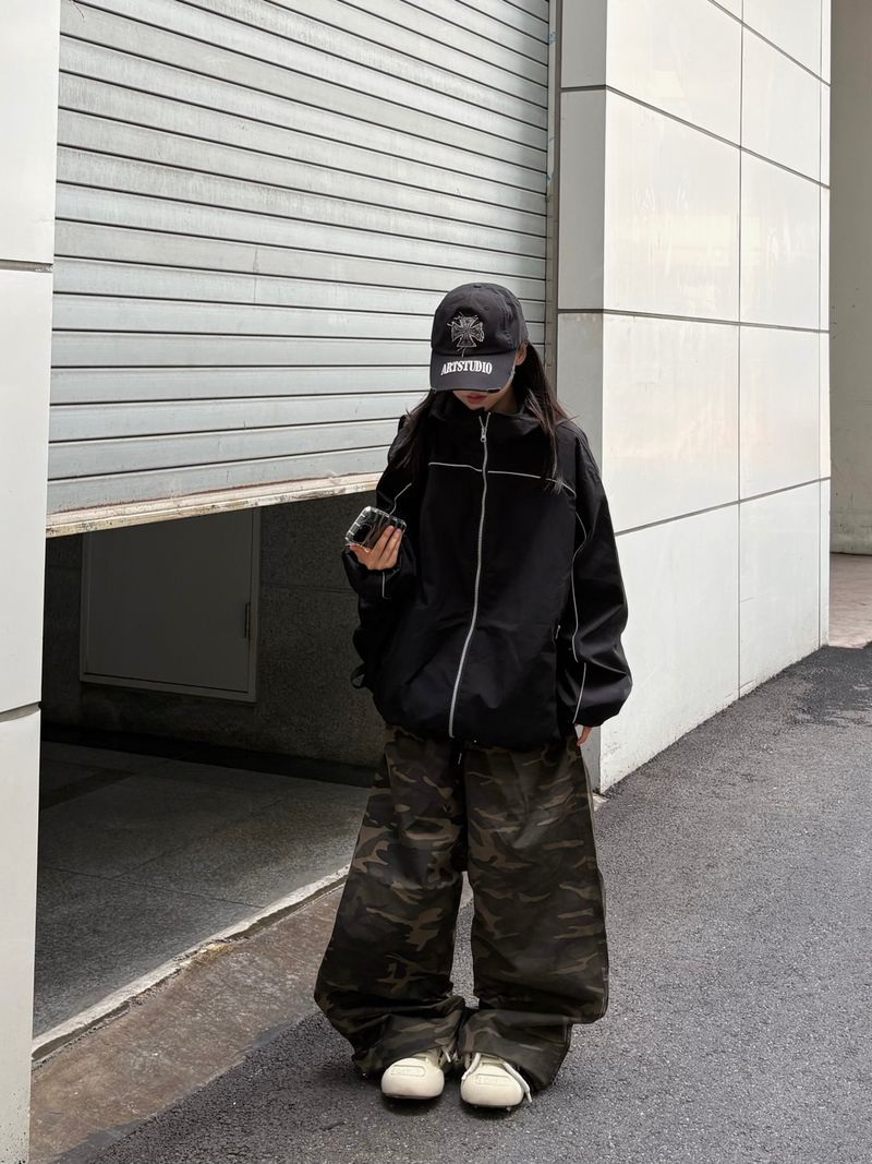 camo hip patch wide pants