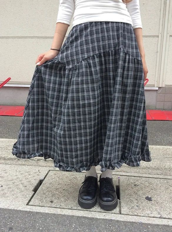 anyonemore（エニーワンモアー）の「Muran Check Shirring Banding Flare Long Skirt（Skirts）」