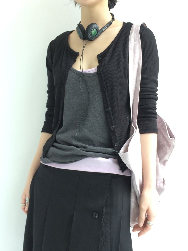 Natural fit color sleeveless