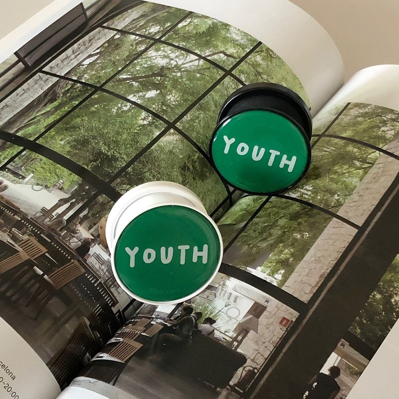 Youth grip tok