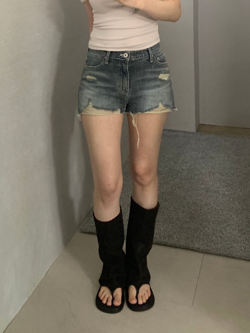 ROIA(ロイア)の「Helia Distressed Shorts(Pants)」