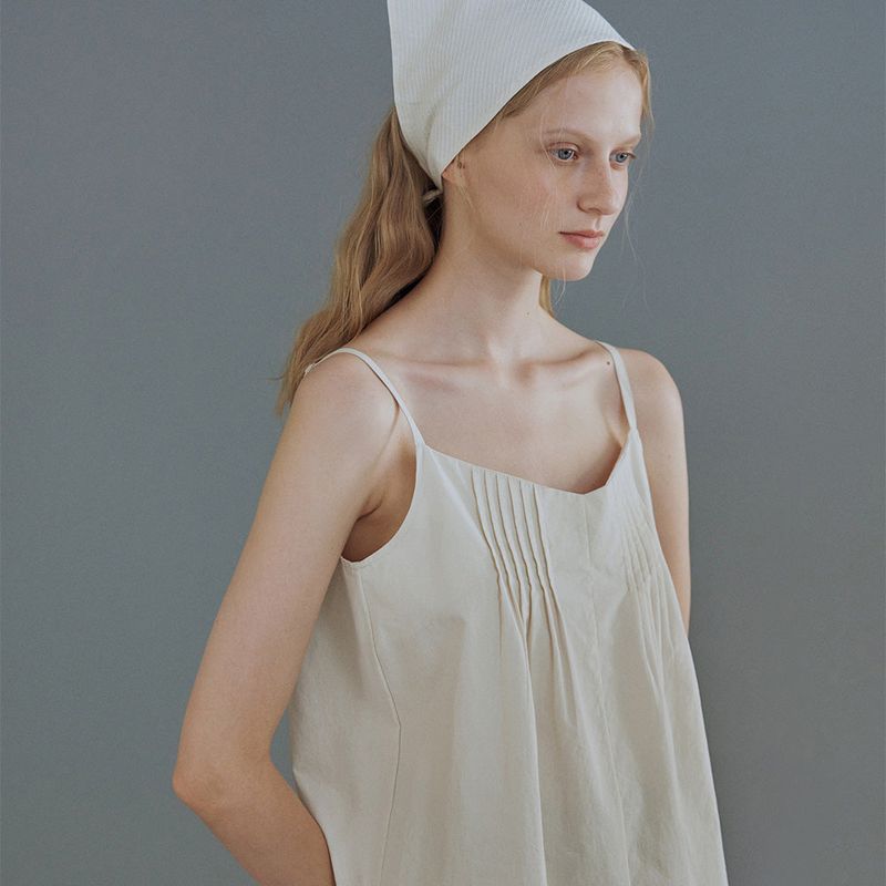 URAGO（ユラゴ）の「Cotton pintuck sleeveless（Tops）」