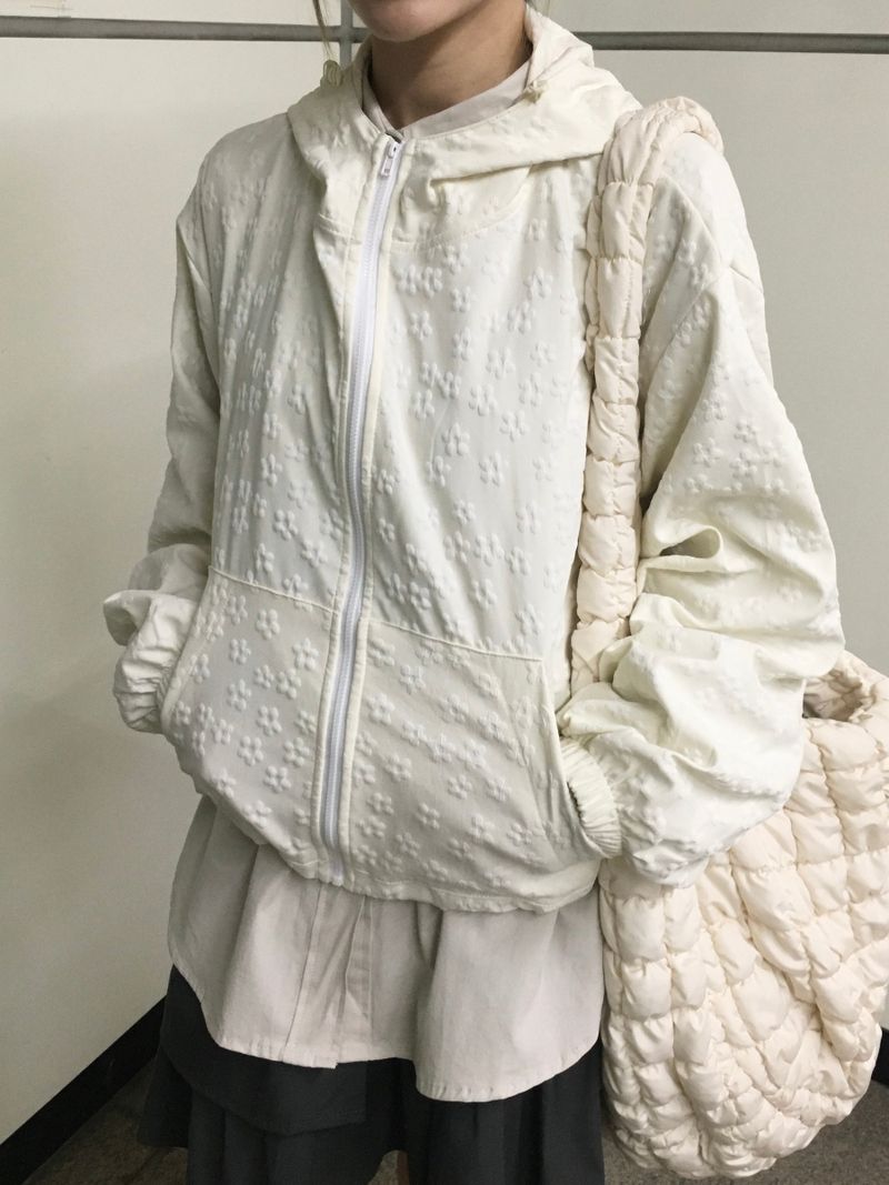 Mini Zan Flower Embossed Crop Hoodie (6c)