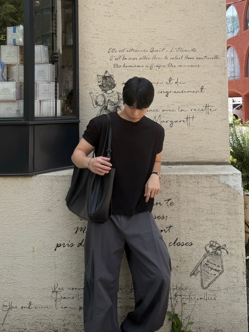 Unbalanced pintuck cotton pants