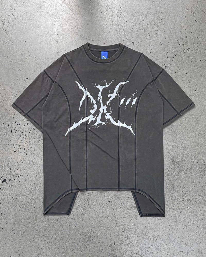 DKILLUMINATE（ディーケーイルミネイト）の「SHADOW PROCESS T-SHIRT (Grey)（Tops）」