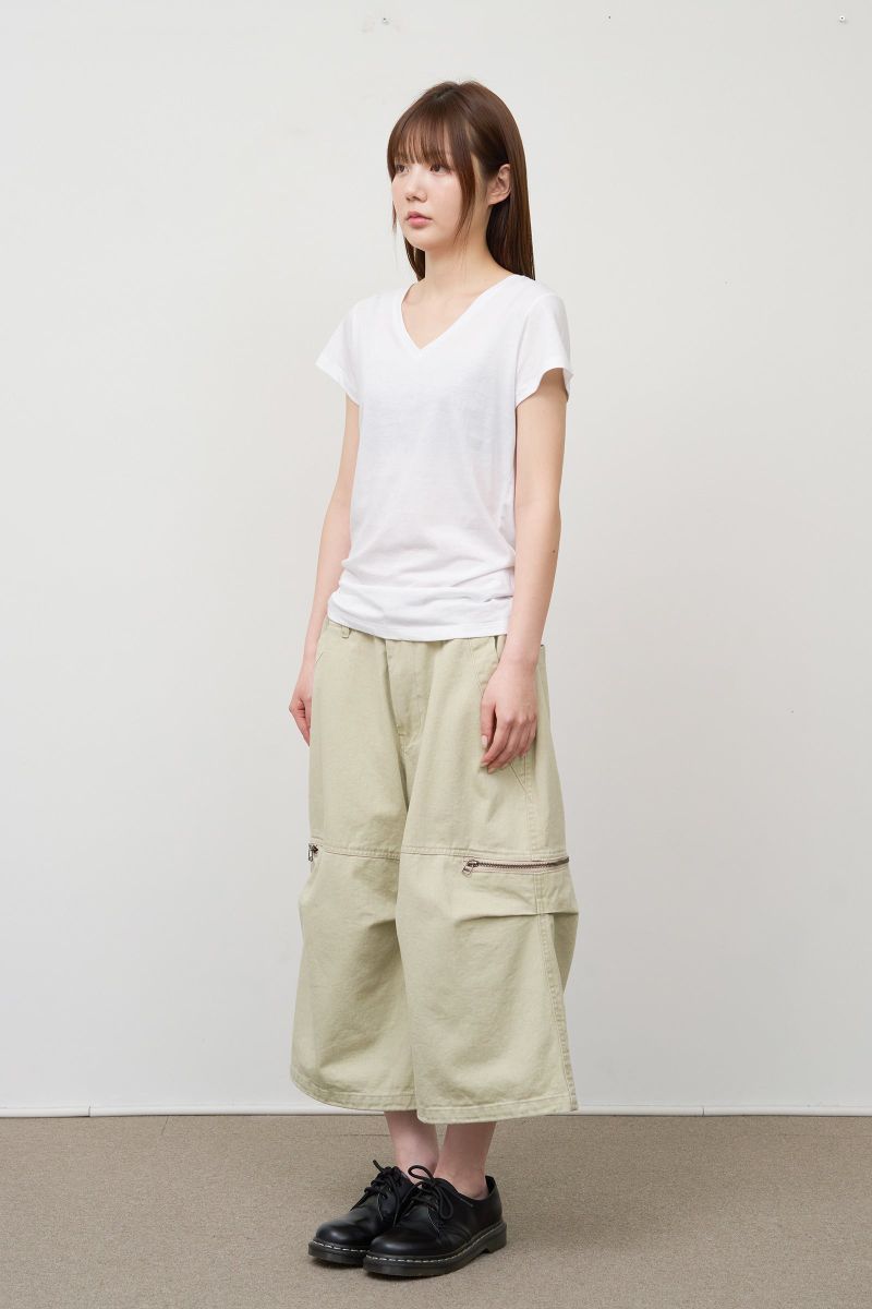 (W) Loading V-neck Top