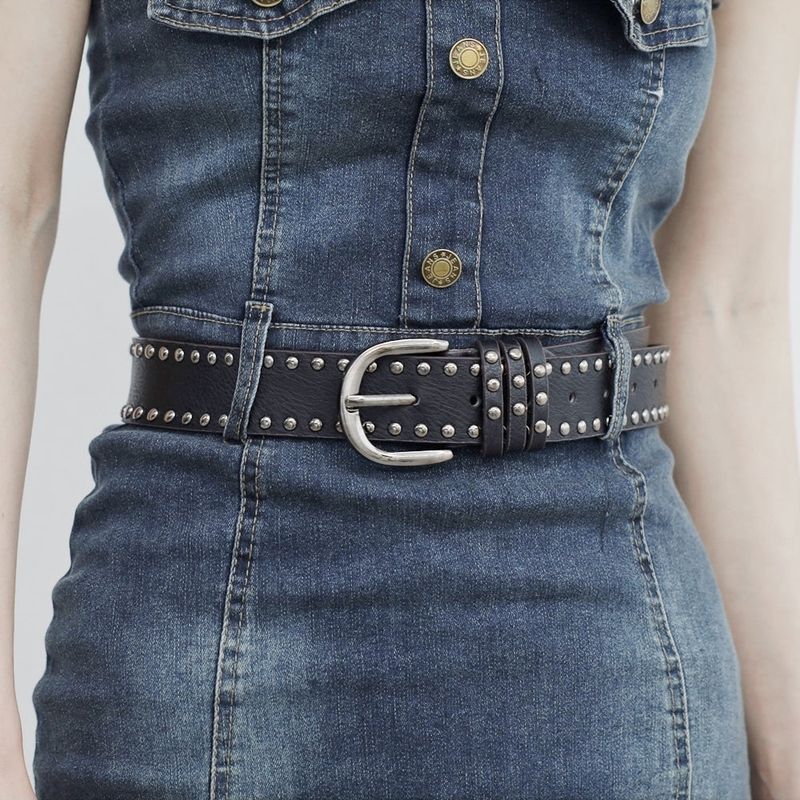 Lipithia stud belt