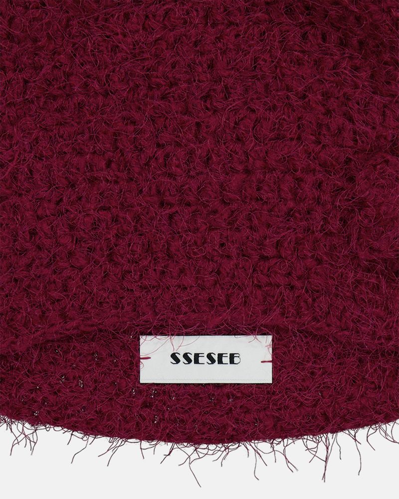 Clover Broach Beanie - Burgundy