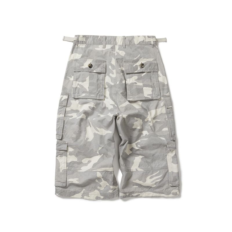 Wanderer cargo bermuda pants / Stone camo
