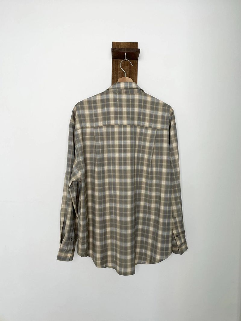 hina daily check shirts