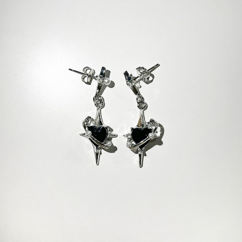 Cubic heart planet Earring [black]