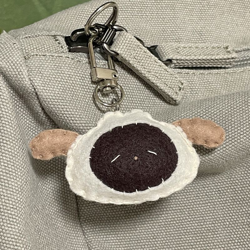 [MADE] Steamed Bun Puppy Key ring