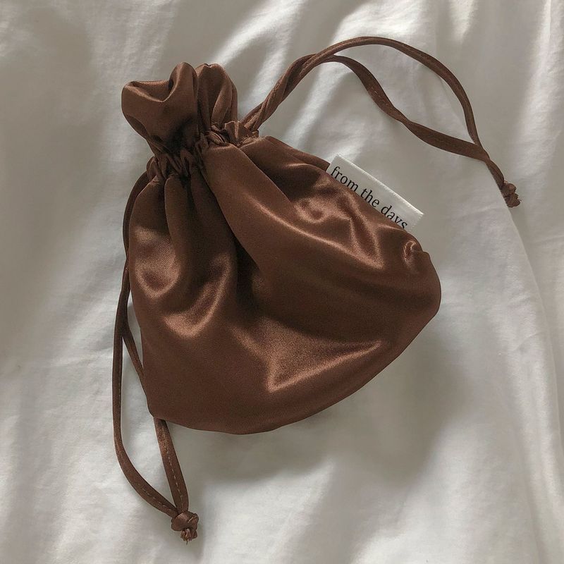 【MADE】Glossy Satin Mini Pouch