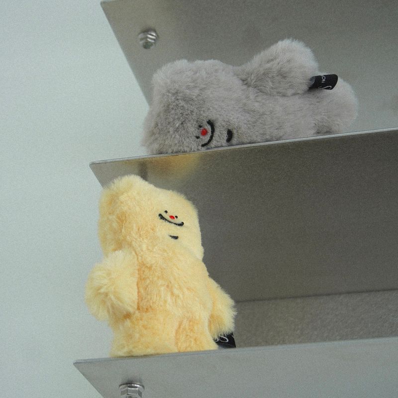 tuteogi yellow doll keyring
