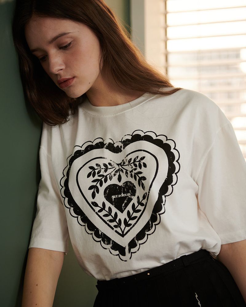 HEART PRINT T-SHIRT [WHITE]