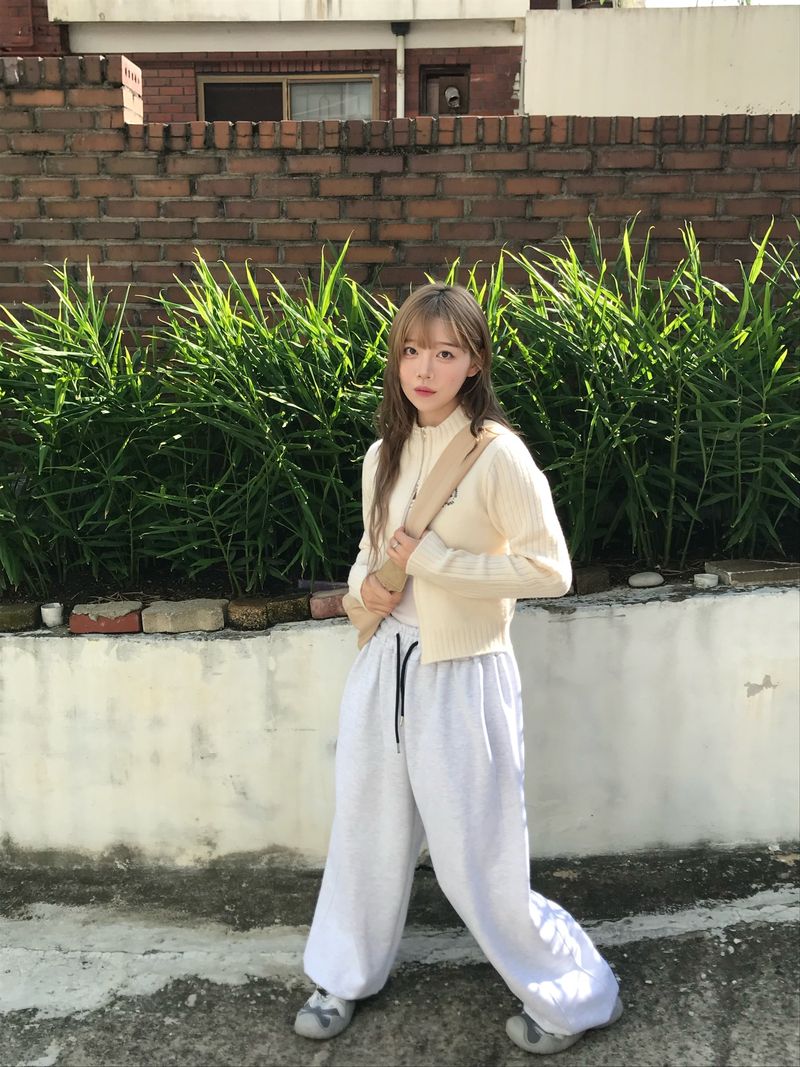 Willow balloon sweat pants