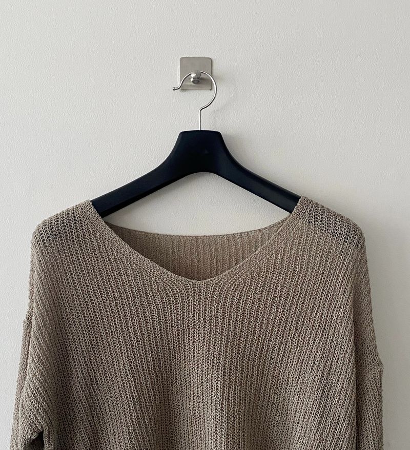 Dense V neck knit